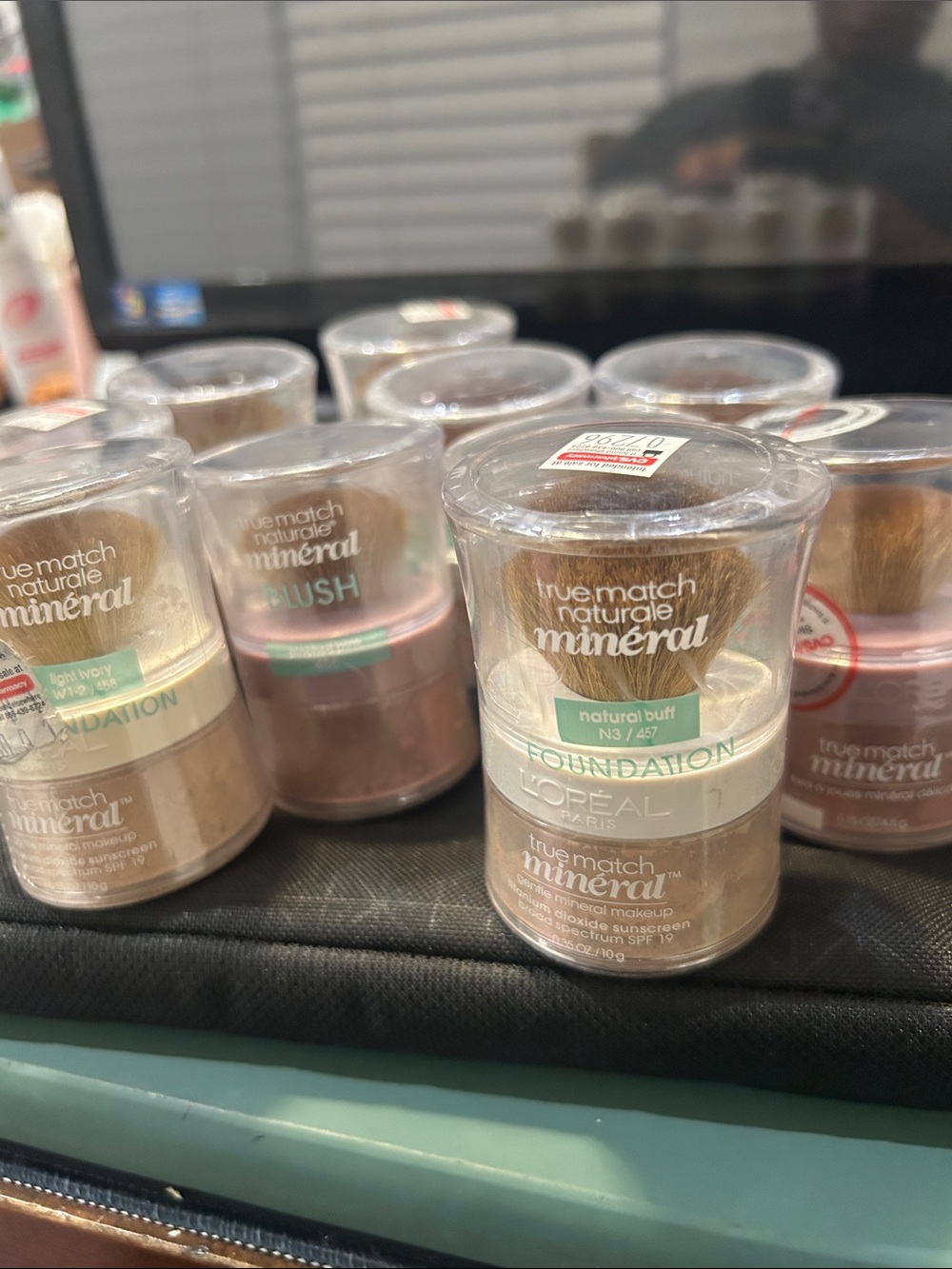 L'Oreal True Match Mineral Foundation - VARIOUS SHADES. Priced each.